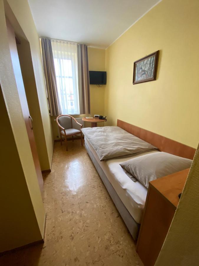 Hotel Gold'Ne Krone Опенхайм Екстериор снимка