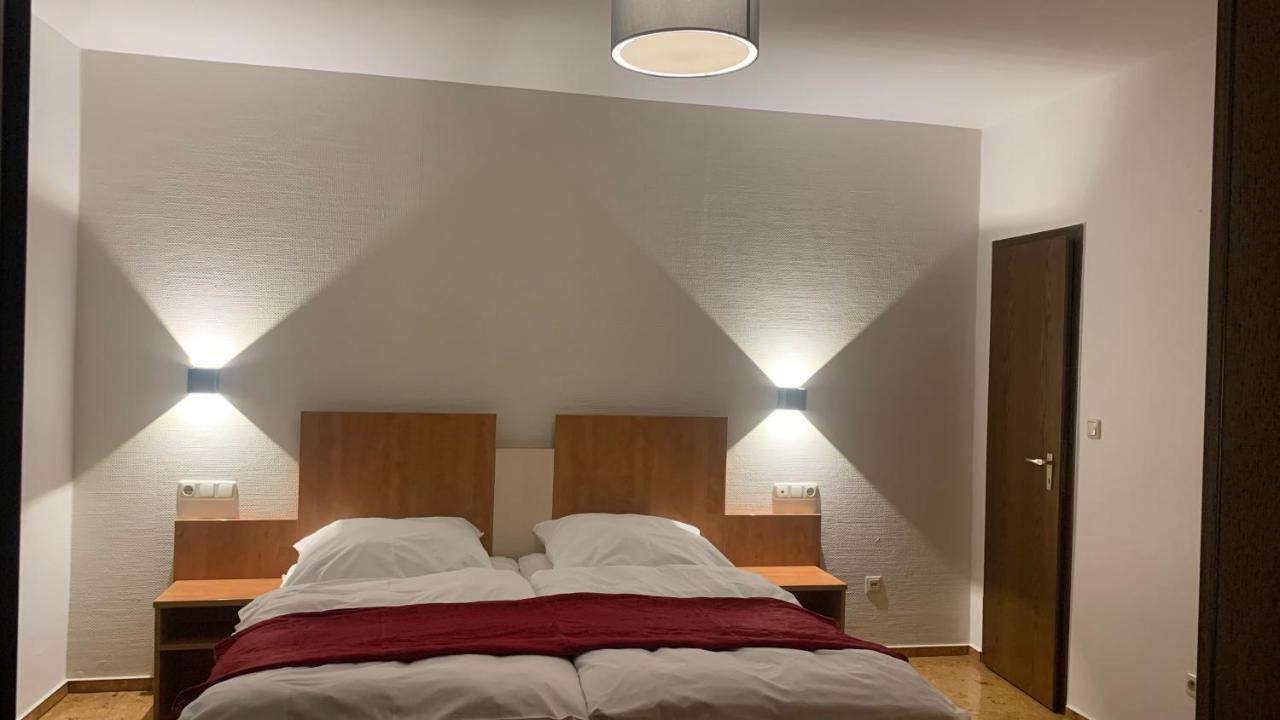 Hotel Gold'Ne Krone Опенхайм Екстериор снимка