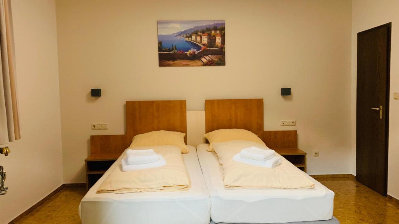 Hotel Gold'Ne Krone Опенхайм Екстериор снимка