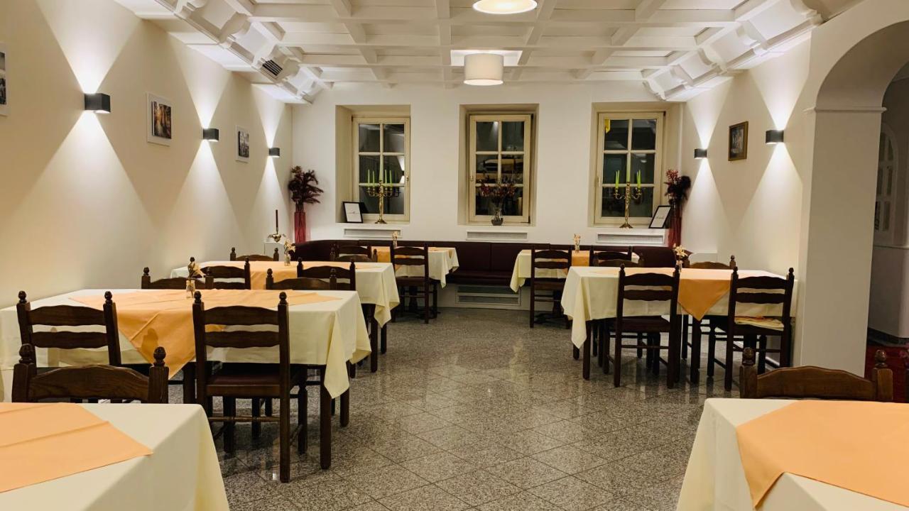Hotel Gold'Ne Krone Опенхайм Екстериор снимка